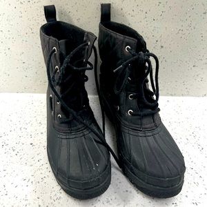 Sperry winter boots size 8.5